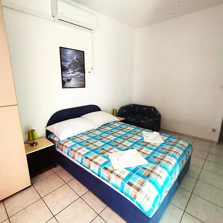 Apartment Apartment Jelas *